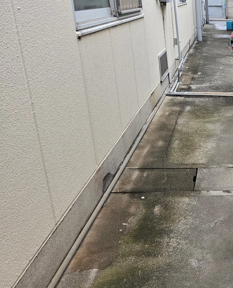東棟 南 基礎 防水｜施工前