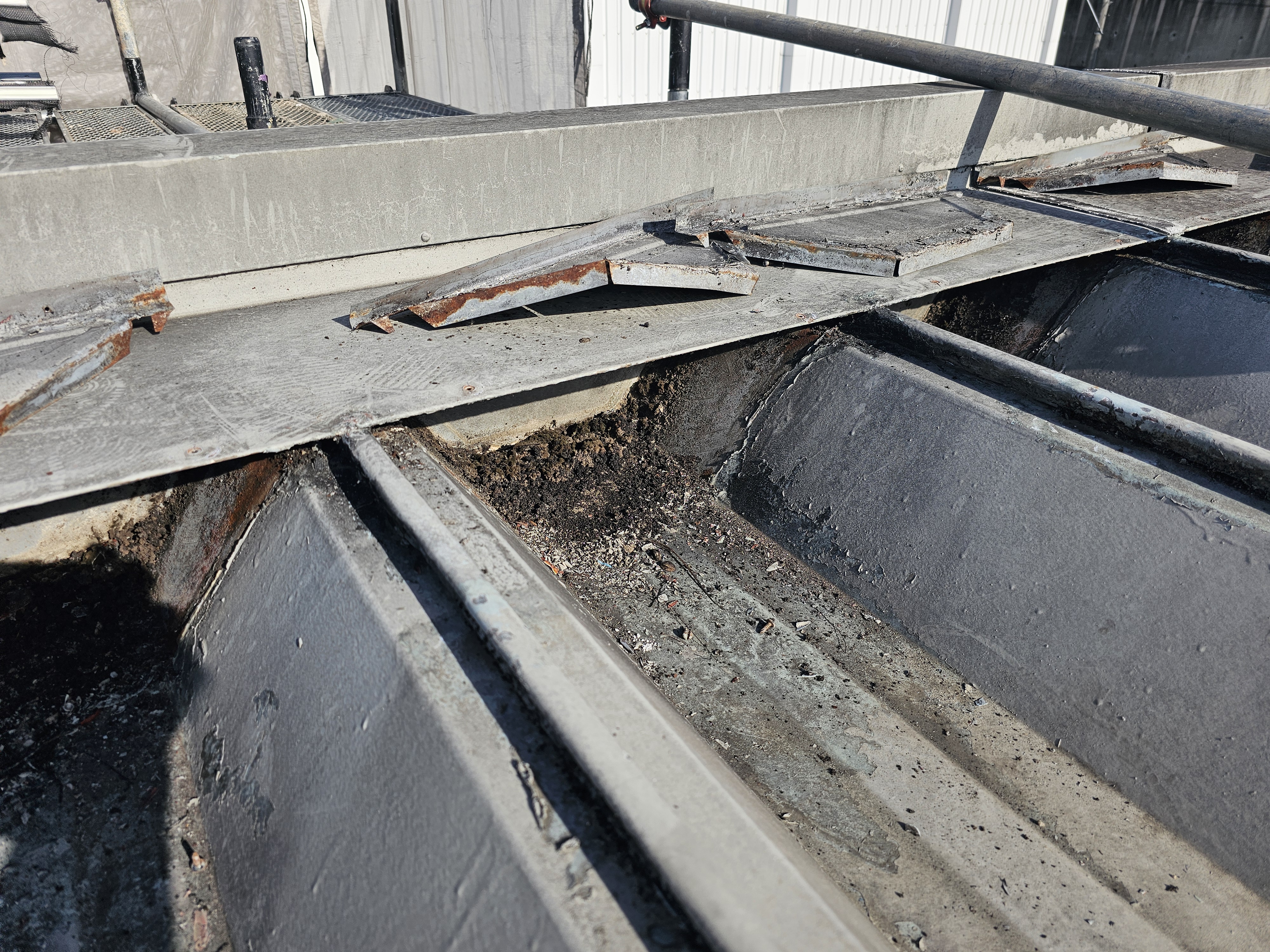 水上水切り内部状況確認